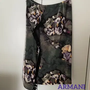 EMPORIO ARMANI 엠포리오 아르마니 벨벳 스커트