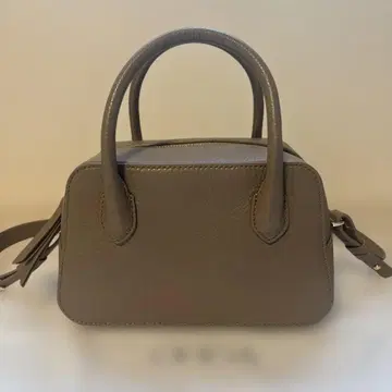 [ 새상품급 ] OHGA 미니 보스턴 백