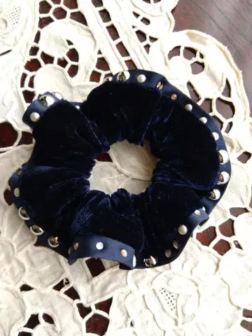 아카 벨로아 스크런치