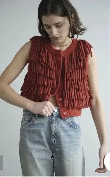 클라네 W FACE FRINGE KNIT VEST