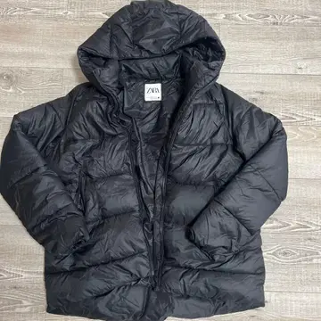 ZARA 블랙 후드 부착 다운 자켓 XS