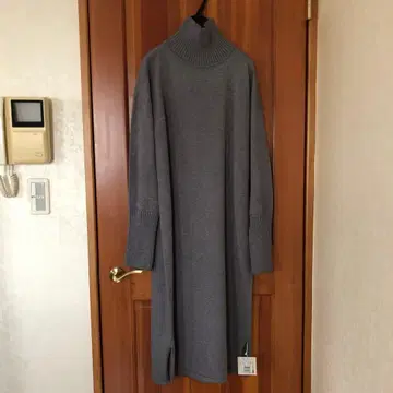 야마다야 메틀리제 그레이 하이넥 롱 니트 원피스