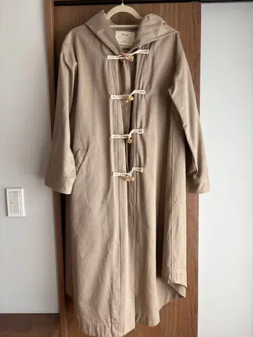 DRWCYS 베이지 후드 부착 더플 코트