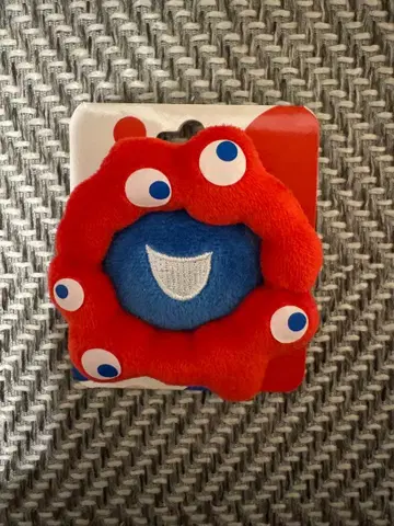 미야쿠미야쿠 배지 (미야쿠미야쿠 페이스)