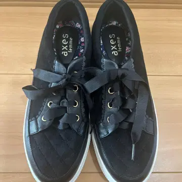 axes femme 블랙 스니커즈
