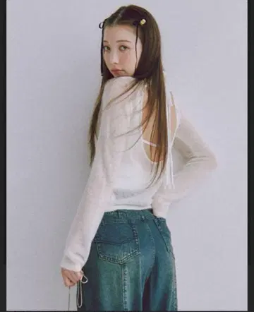 스나이델 백 오픈 모헤어 니트 풀오버