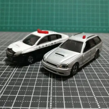 토미카 레거시 B4 레거시 투링 왜건 순찰차 단종