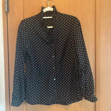 SLOBE IENA 블랙 화이트 카라 도트 프릴 긴팔 블라우스