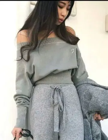 juemi 주에미 피그먼트 오프숄