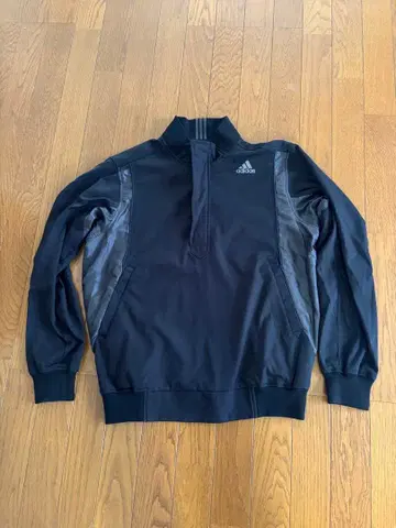 adidas 블랙 하프 지퍼 자켓 S