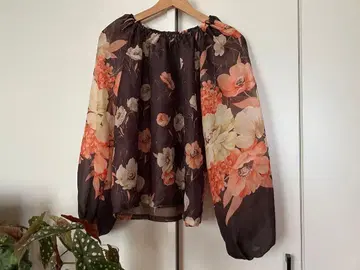 70. 유로 빈티지 꽃무늬 시어 탑