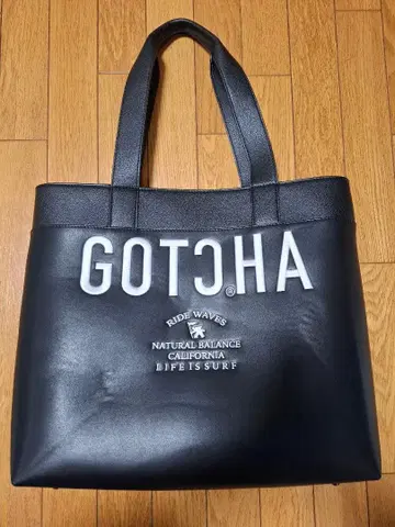 GOTCHA 블랙 토트백