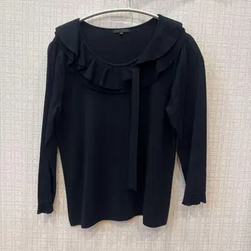 TO BE CH IC 프릴 블랙 긴팔 상의 42