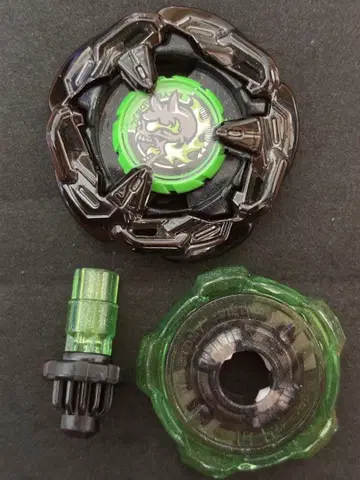 베이블레이드 x 헬즈체인 그린 x 블랙 3종 세트