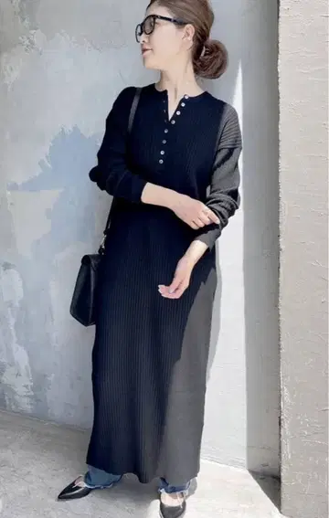 Spick & Span 헨리넥 리브 니트 원피스 블랙