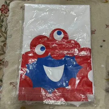 미야쿠미야쿠 T셔츠