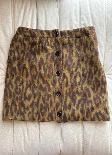 존 로렌스 설리번 레오파드 무늬 타이트 스커트