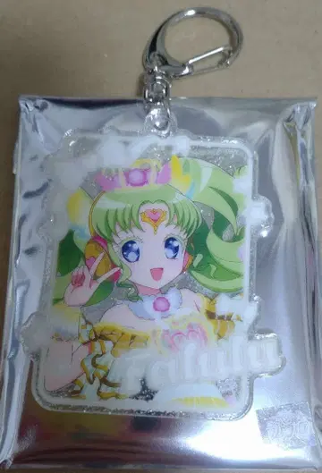 프리파라 비레반 콜라보 파루루 아크링 키링