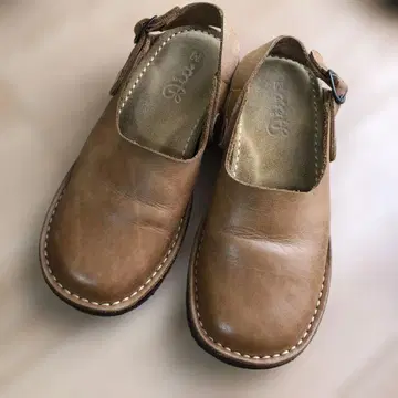 여성복 가죽 사보 샌들