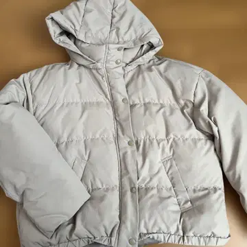 AZUL by moussy 후드 부착 베이지 퀼팅 다운 자켓