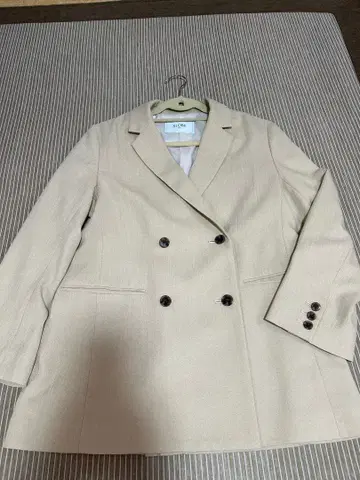 새상품급 SLOBE 베이지 더블 자켓