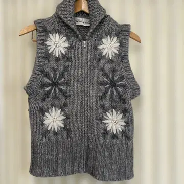 포르테 데 뷔통 니트 베스트