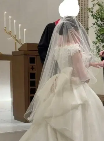 화이트 튤 웨딩 베일