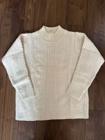 뷔르데사봉 하이넥 니트 풀오버