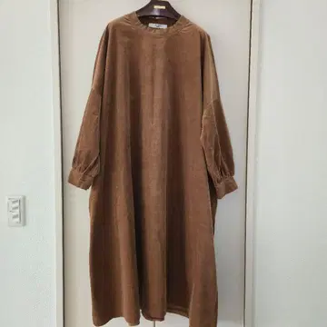 UNIVERSAL SEVEN 브라운 코듀로이 원피스