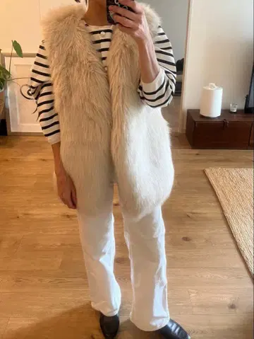 RED CARD 화이트 캐주얼 팬츠 사이즈 23