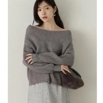 프로포션 바디 드레싱  니트 오프숄더 니트 24AW 그레이