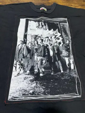 WEST. 투어 T셔츠