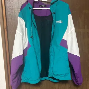 터콰이즈 보라색 후드 부착 나일론 자켓