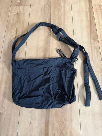 새상품급 WJC 발수 숄더백 블랙