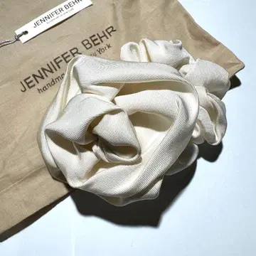 JENNIFER BEHR 스크런치 화이트