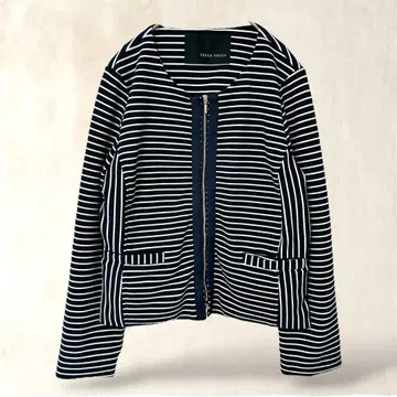 [ 이카베카 ] 노카라 자켓 F 네이비 계열 보더 무늬 풀 집업