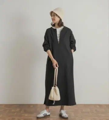 어반 리서치 도어스 새상품급 Mini Lining One Piece