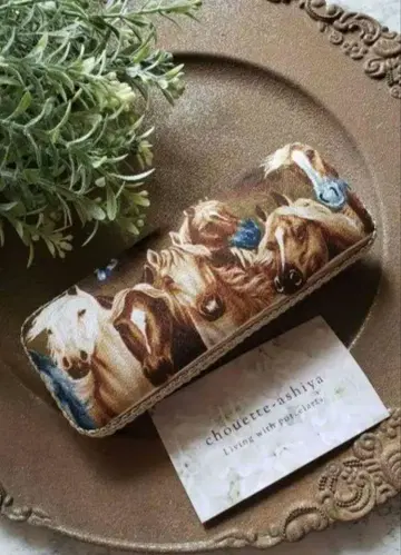 말 그림체 안경 케이스