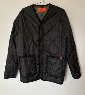 UNIVERSAL OVERALL 블랙 퀼팅 자켓