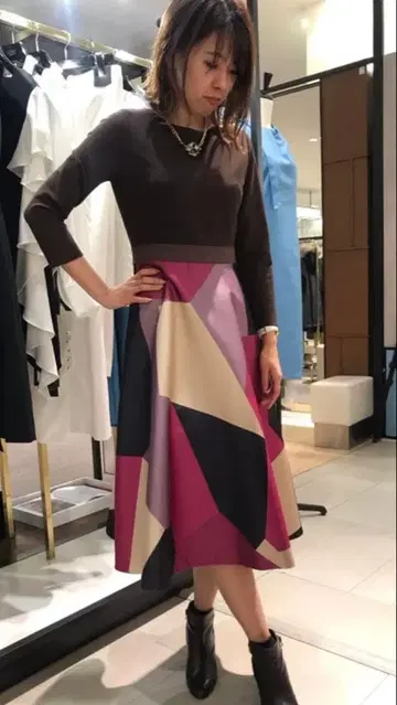 비아지오 블루 빅 블록 자카드 원피스 핑크 계열