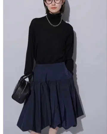 밑단 벌룬 미디 스커트 네이비 아르페쥬 스토리