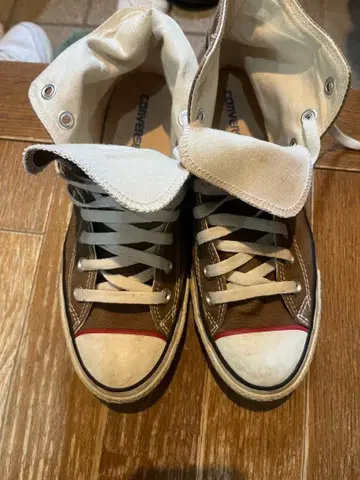 Converse 브라운 하이컷 스니커즈