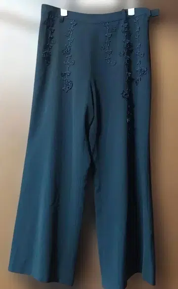 논논도루 S 무슈 사카키 팬츠