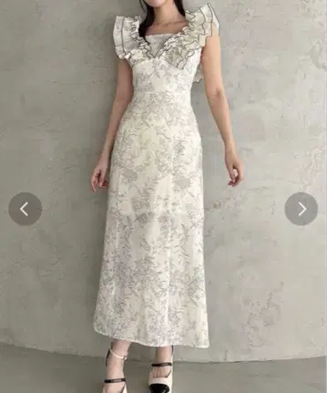 스크래치 플라워 I 라인 원피스 dazzlin