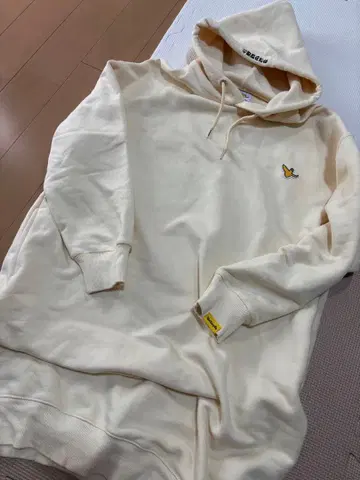 마크곤잘레스 크림색 후드티