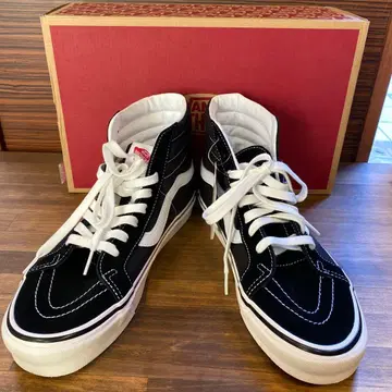 VANS Sk8-Hi 블랙/화이트 하이컷