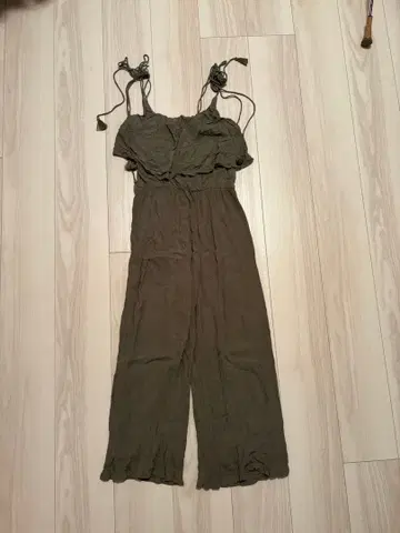 muse by rimo 올리브색 프릴 디자인 올인원