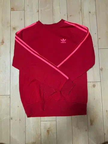 adidas 맨투맨 빨간색