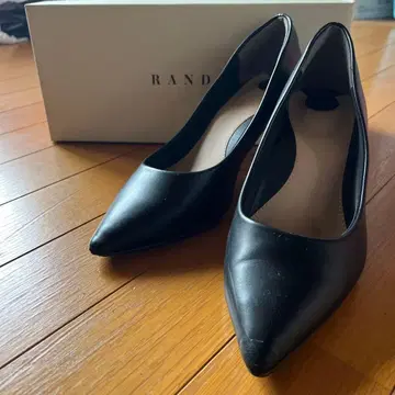 RANDA 블랙 스틸레토 펌프스