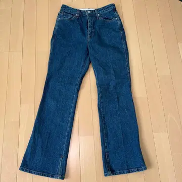 부츠컷 데님 플레어 데님 다크 블루